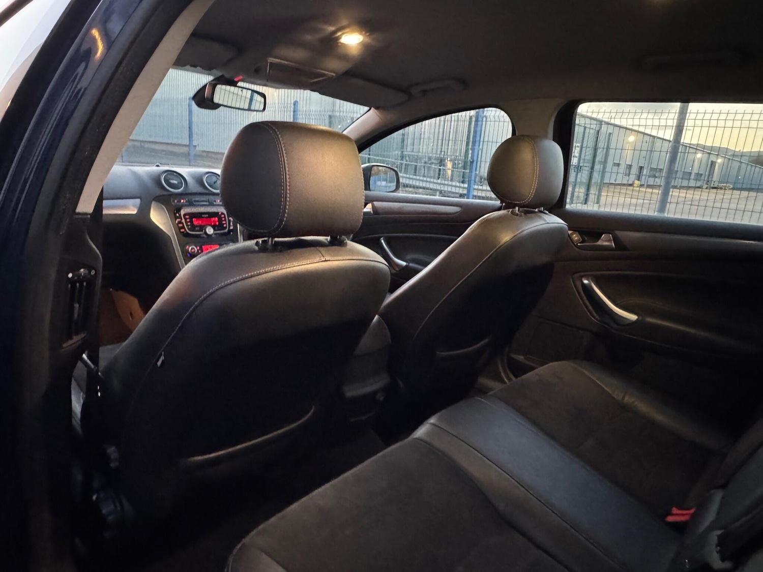 Used Ford Mondeo 2011 for sale - 77205077: Photo 30