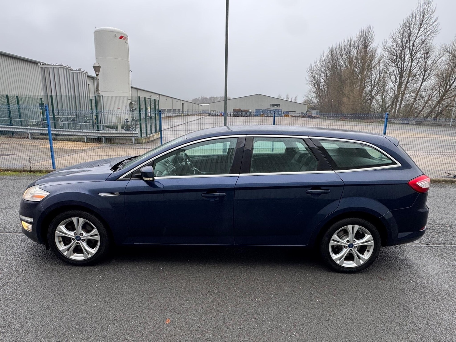 Used Ford Mondeo 2011 for sale - 77205077: Photo 4