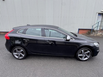Used Volvo V40 2016 for sale - 78609480: Photo
