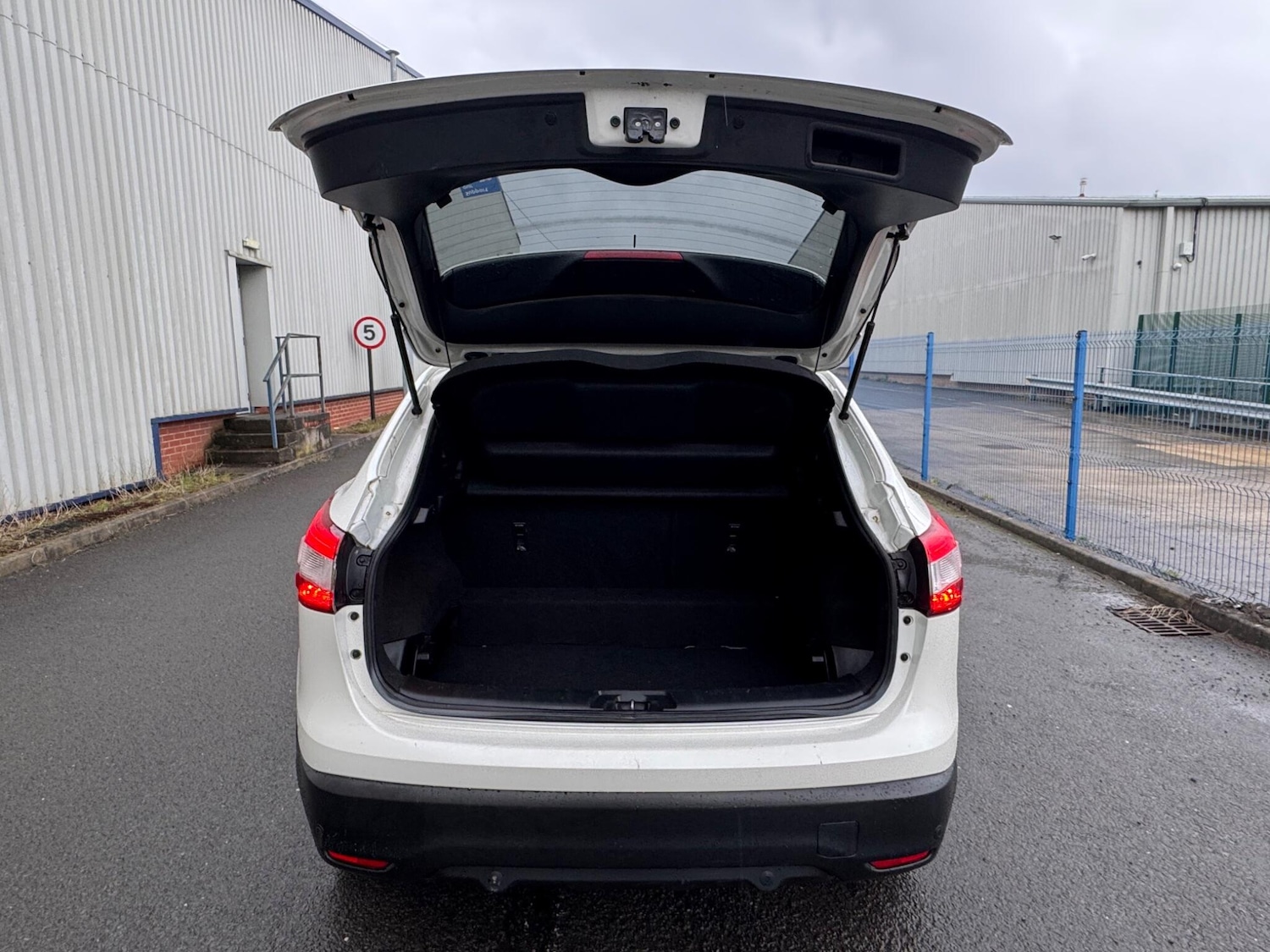 Used Nissan Qashqai 2014 for sale - 78170487: Photo 14