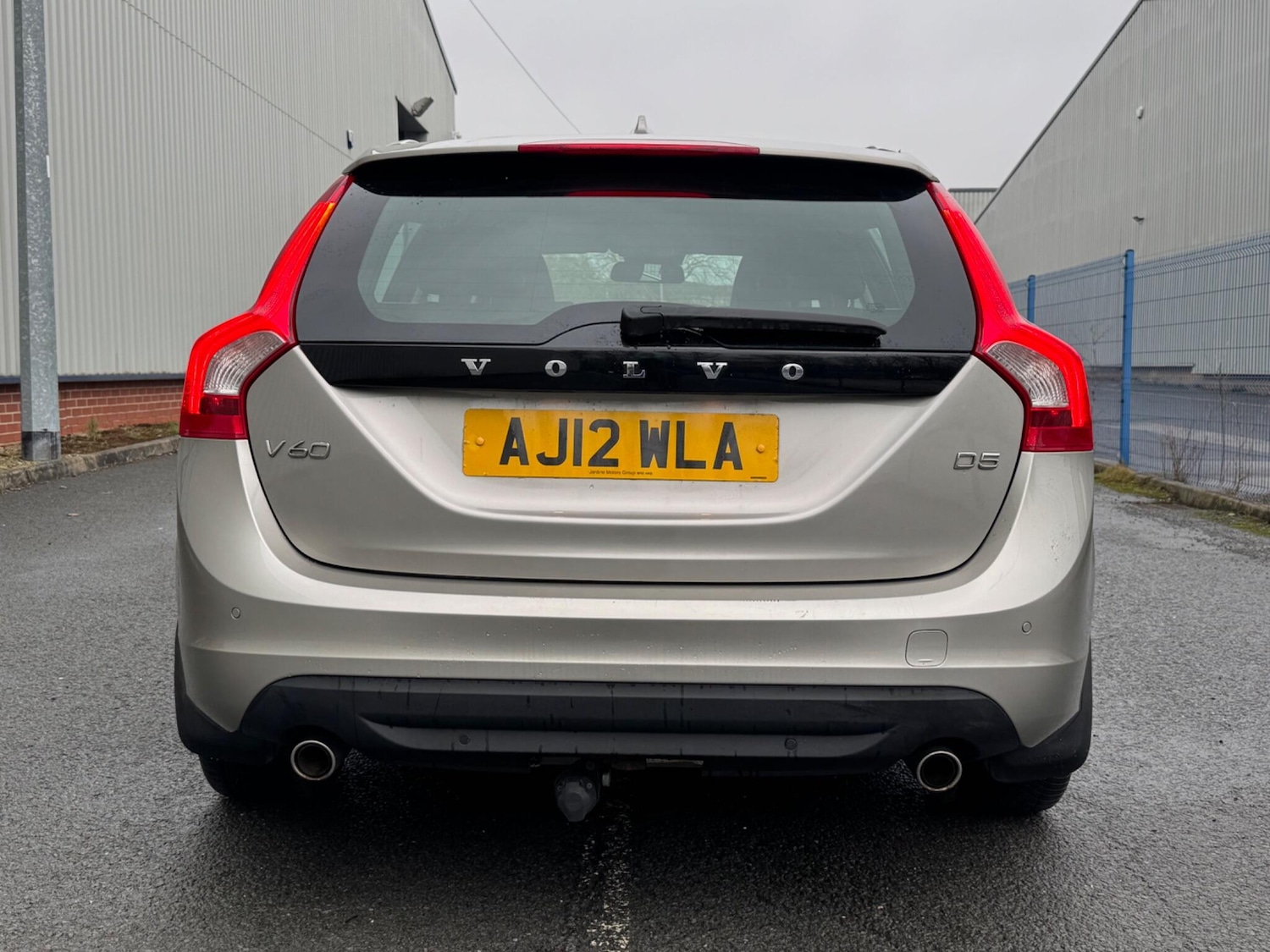 Used Volvo V60 2012 for sale - 78171045: Photo 10