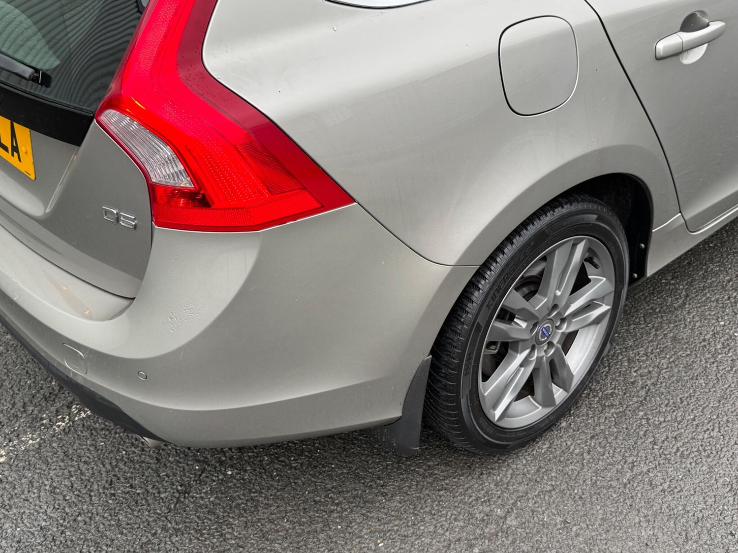 Used Volvo V60 2012 for sale - 78171045: Photo 11