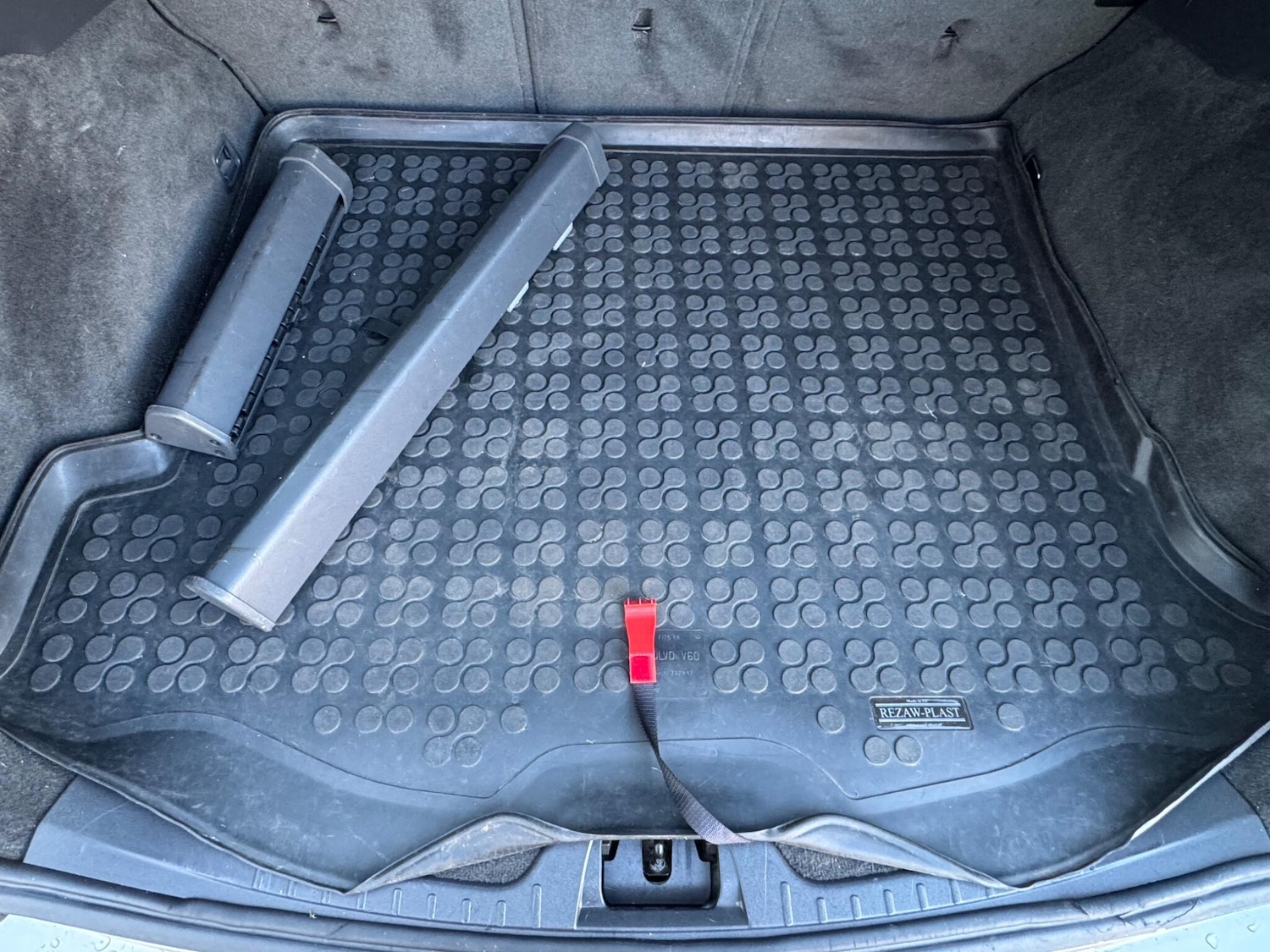 Used Volvo V60 2012 for sale - 78171045: Photo 13