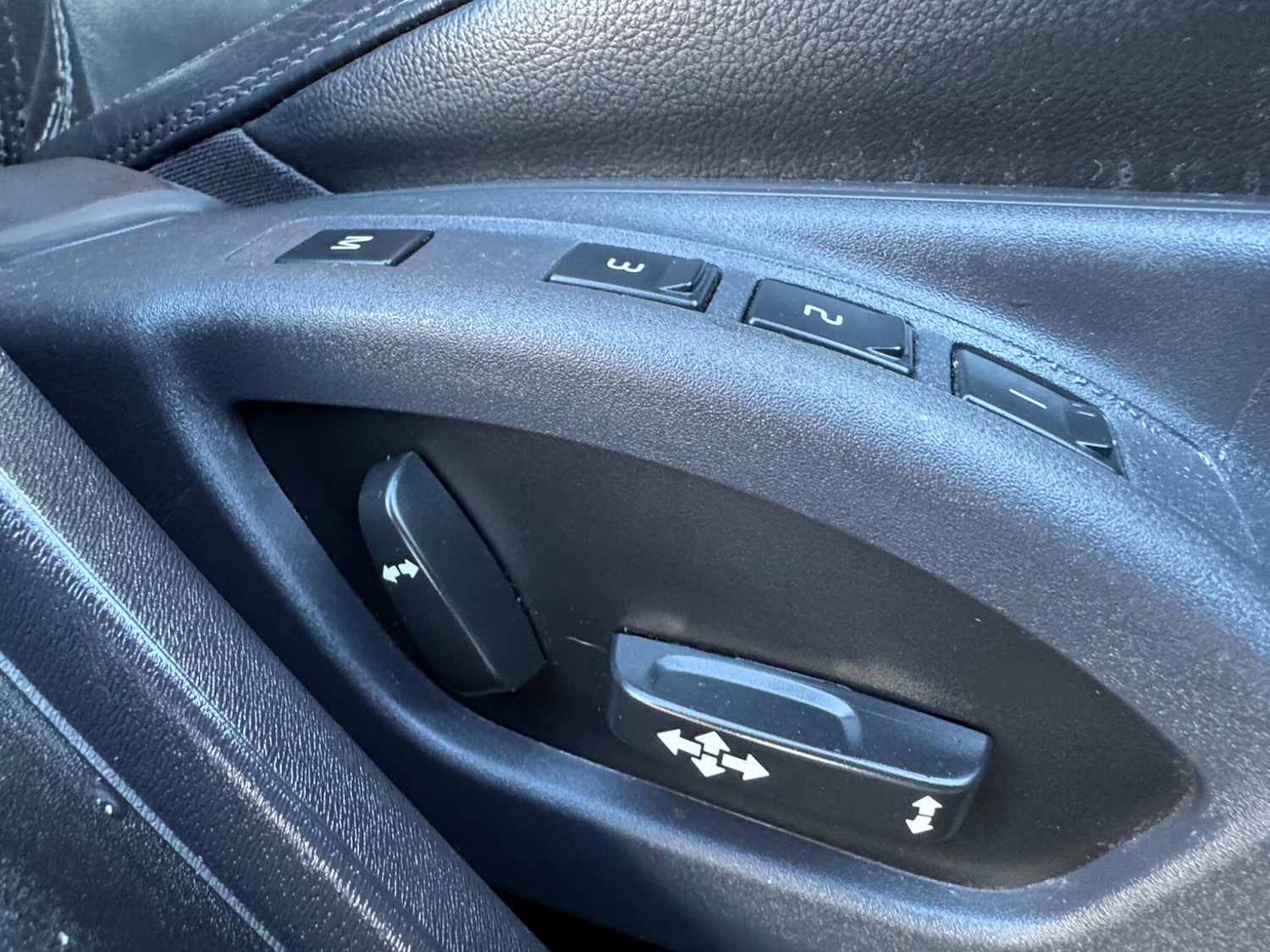 Used Volvo V60 2012 for sale - 78171045: Photo 22