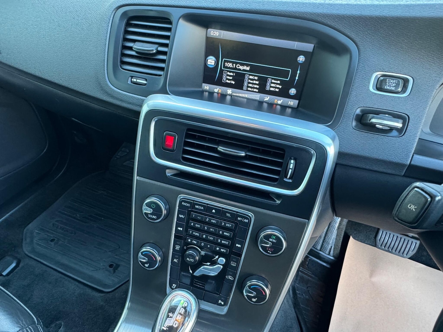 Used Volvo V60 2012 for sale - 78171045: Photo 23