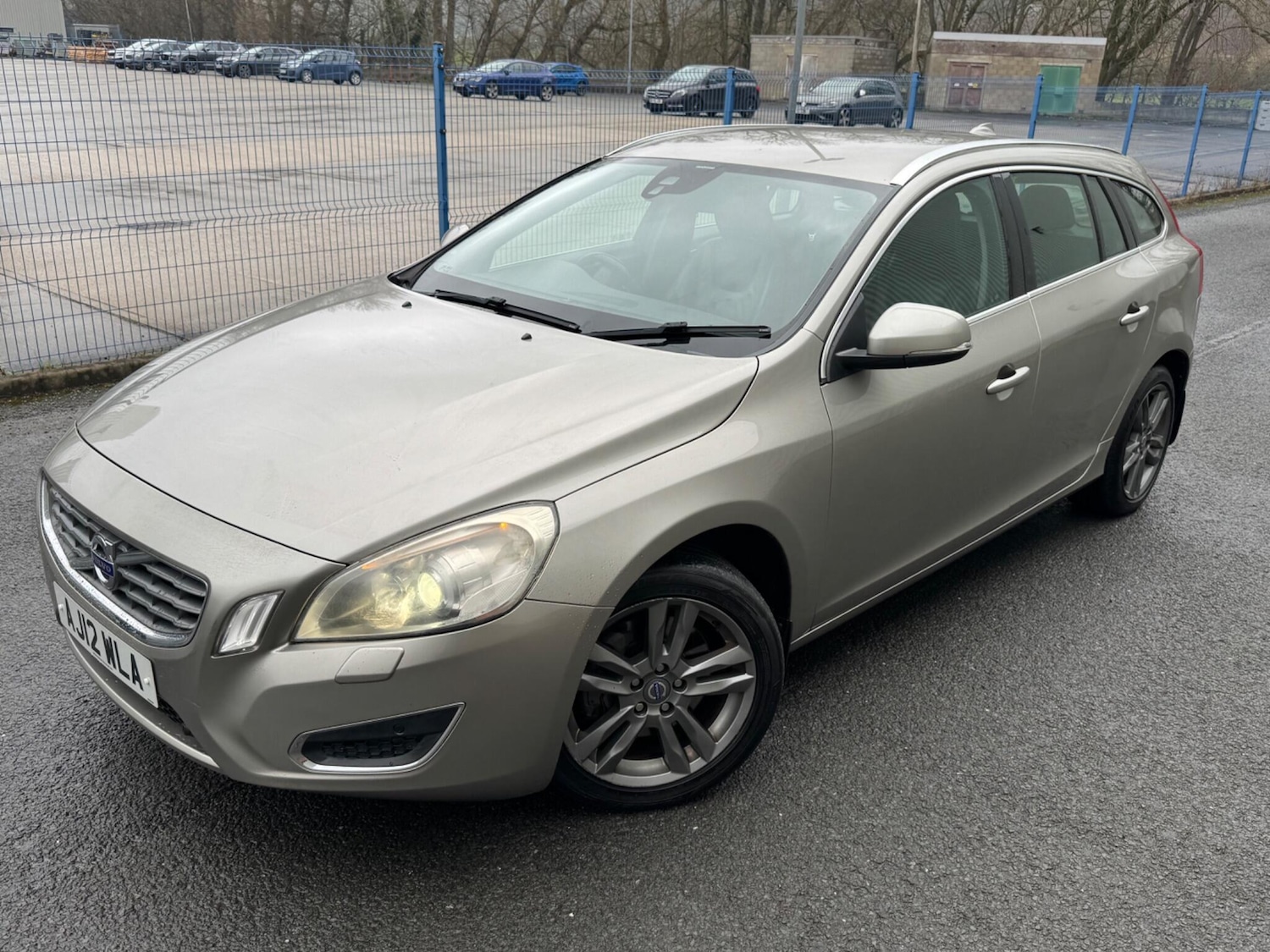 Used Volvo V60 2012 for sale - 78171045: Photo 3