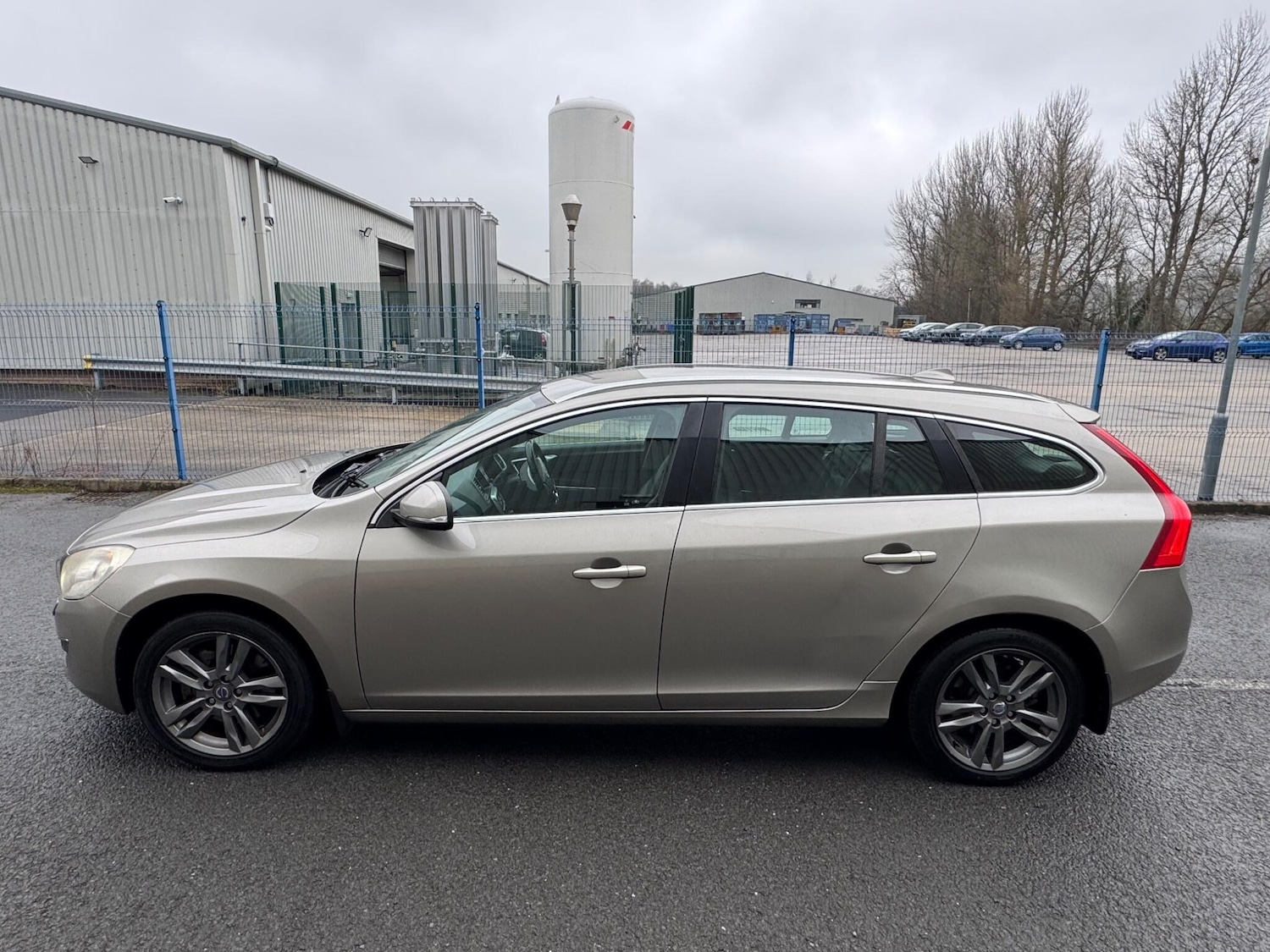Used Volvo V60 2012 for sale - 78171045: Photo 4