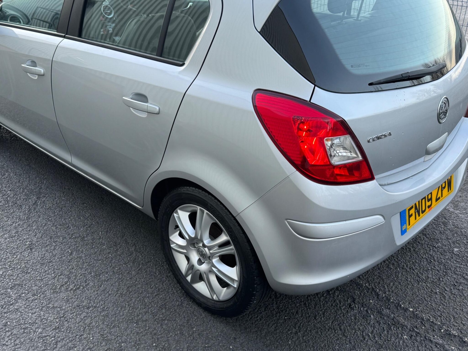 Used Vauxhall Corsa 2009 for sale - 77205099: Photo 10