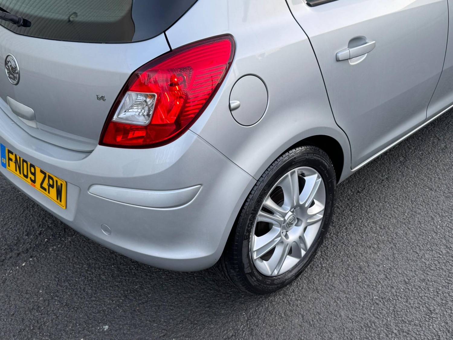 Used Vauxhall Corsa 2009 for sale - 77205099: Photo 12