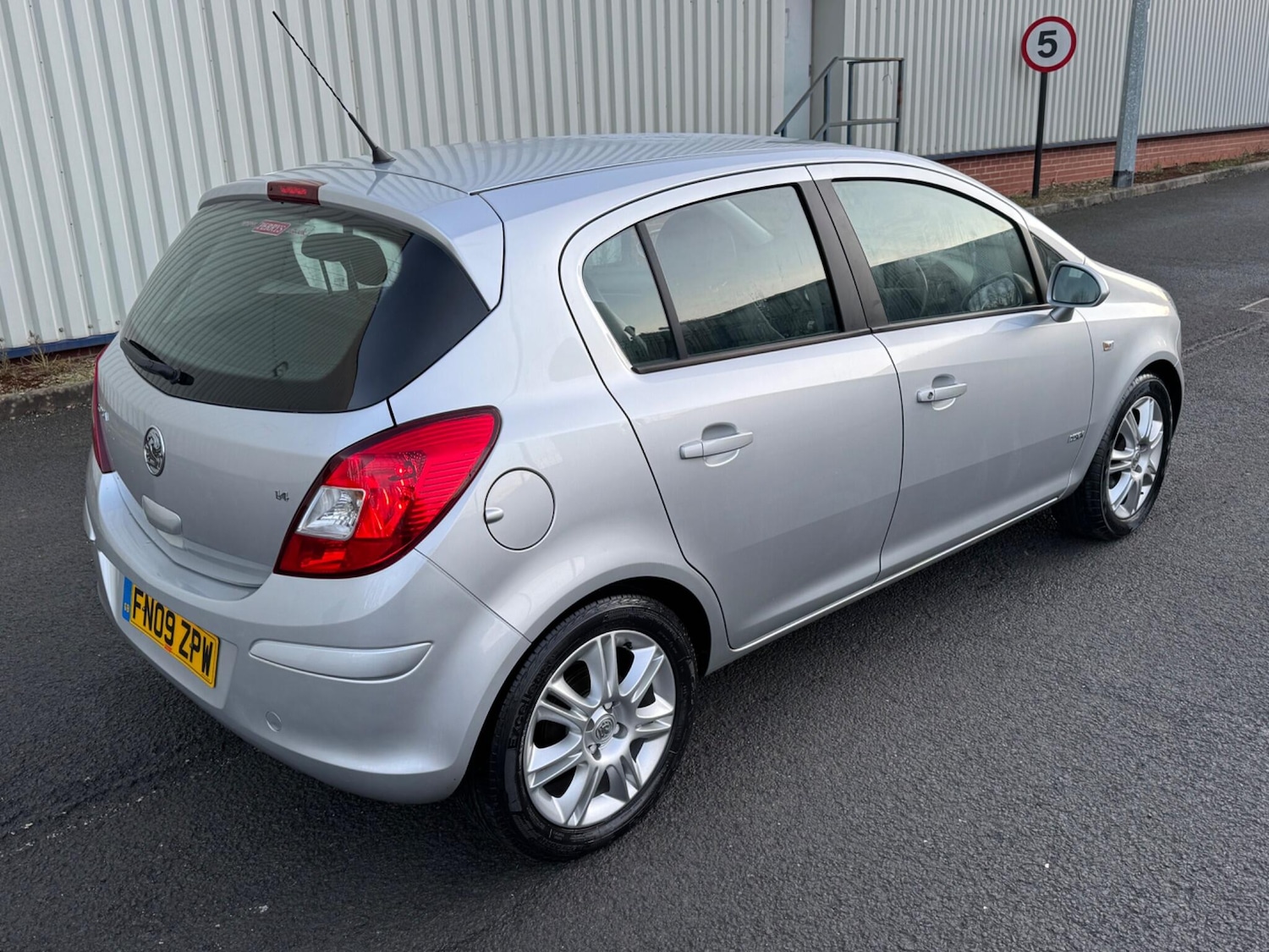 Used Vauxhall Corsa 2009 for sale - 77205099: Photo 13