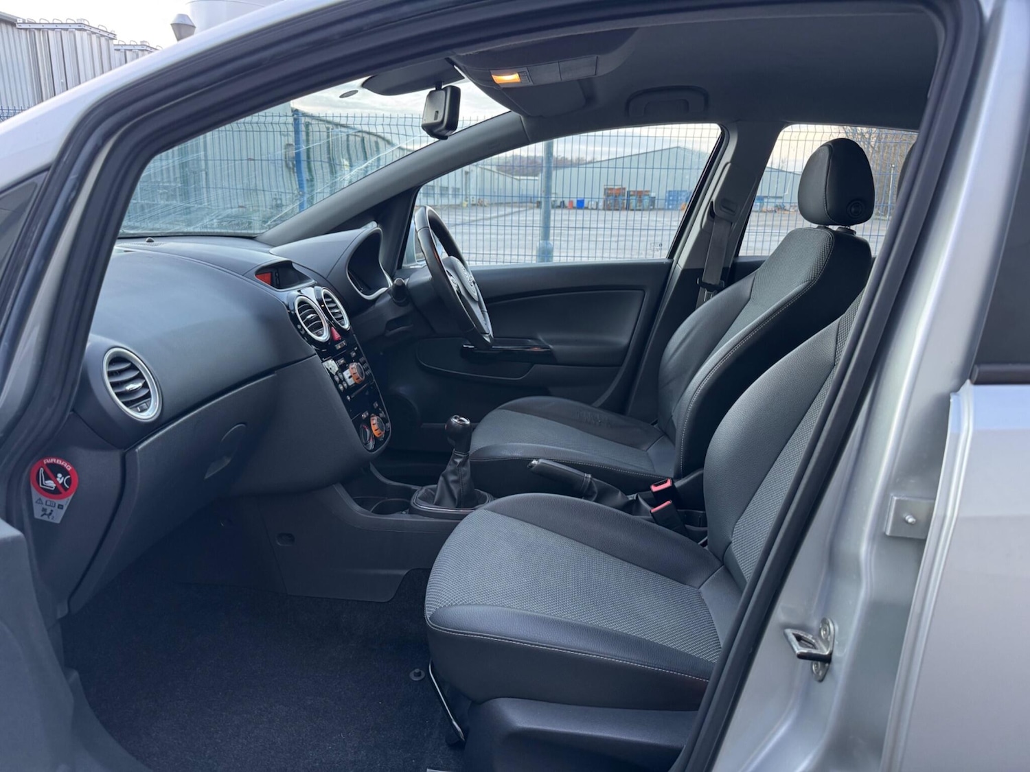 Used Vauxhall Corsa 2009 for sale - 77205099: Photo 28