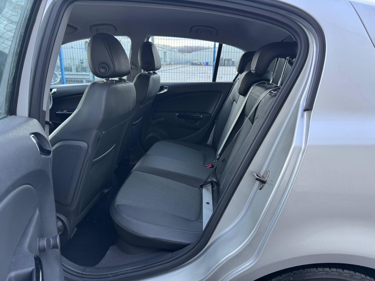 Used Vauxhall Corsa 2009 for sale - 77205099: Photo 35