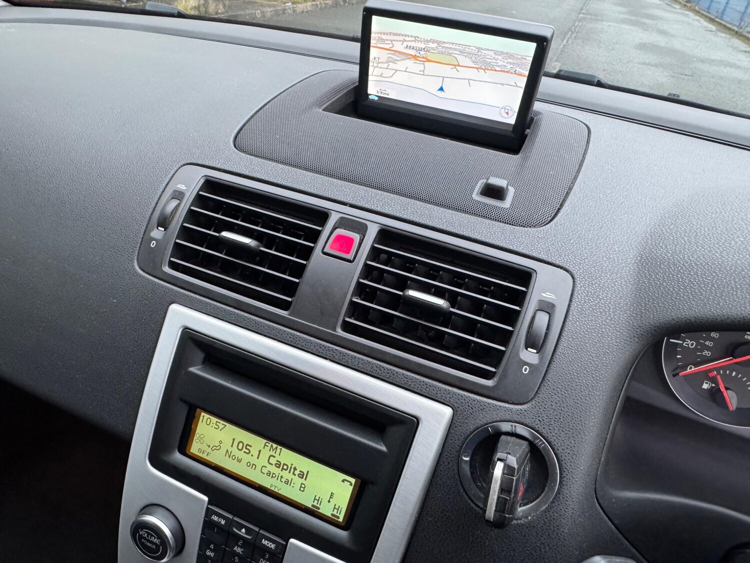 Used Volvo S40 2012 for sale - 77479383: Photo 24