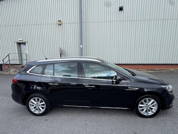 Used Renault Megane 2017 for sale - 79328571: Photo