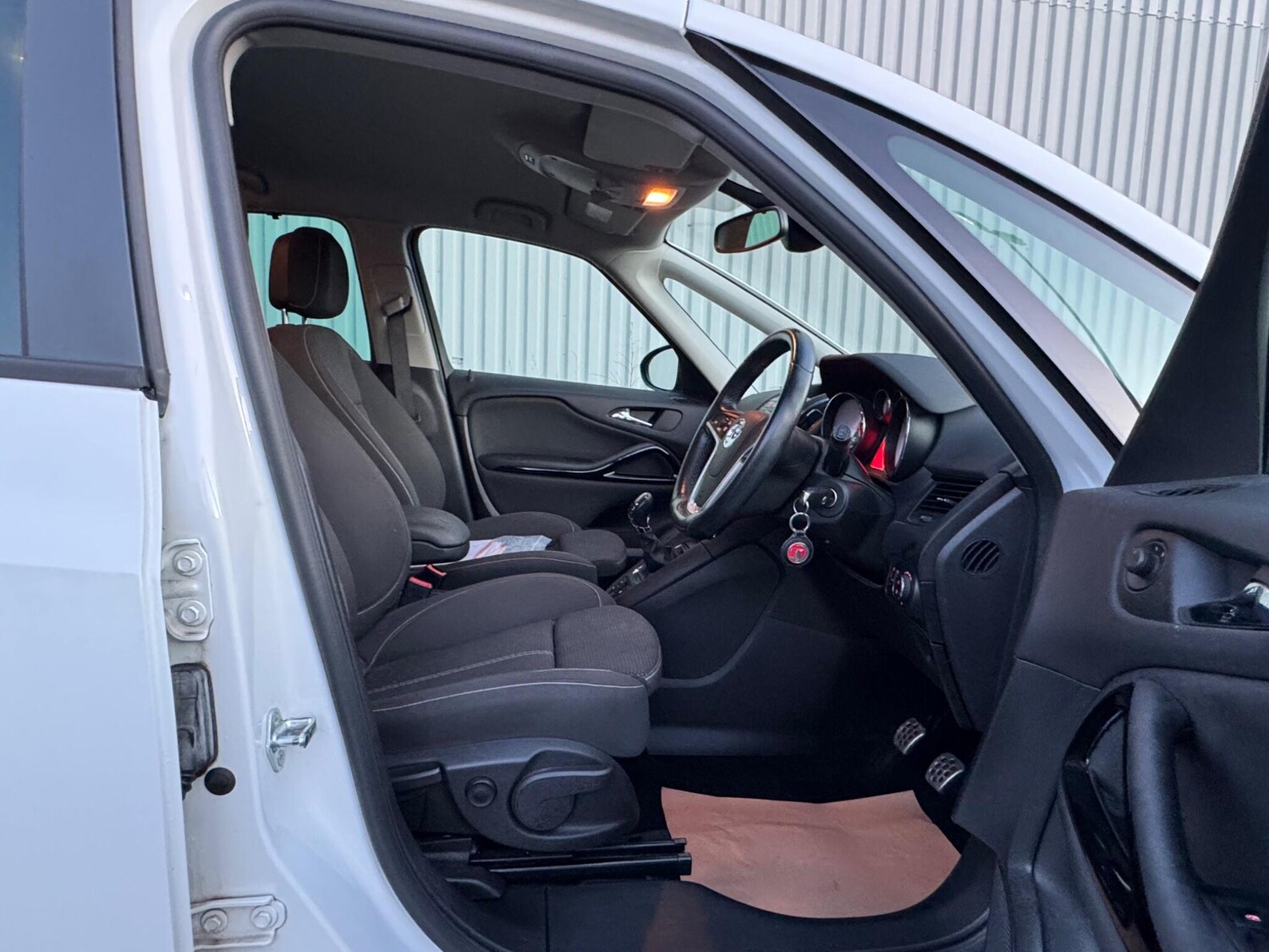 Used Vauxhall Zafira Tourer for sale - 77496318: Photo 21