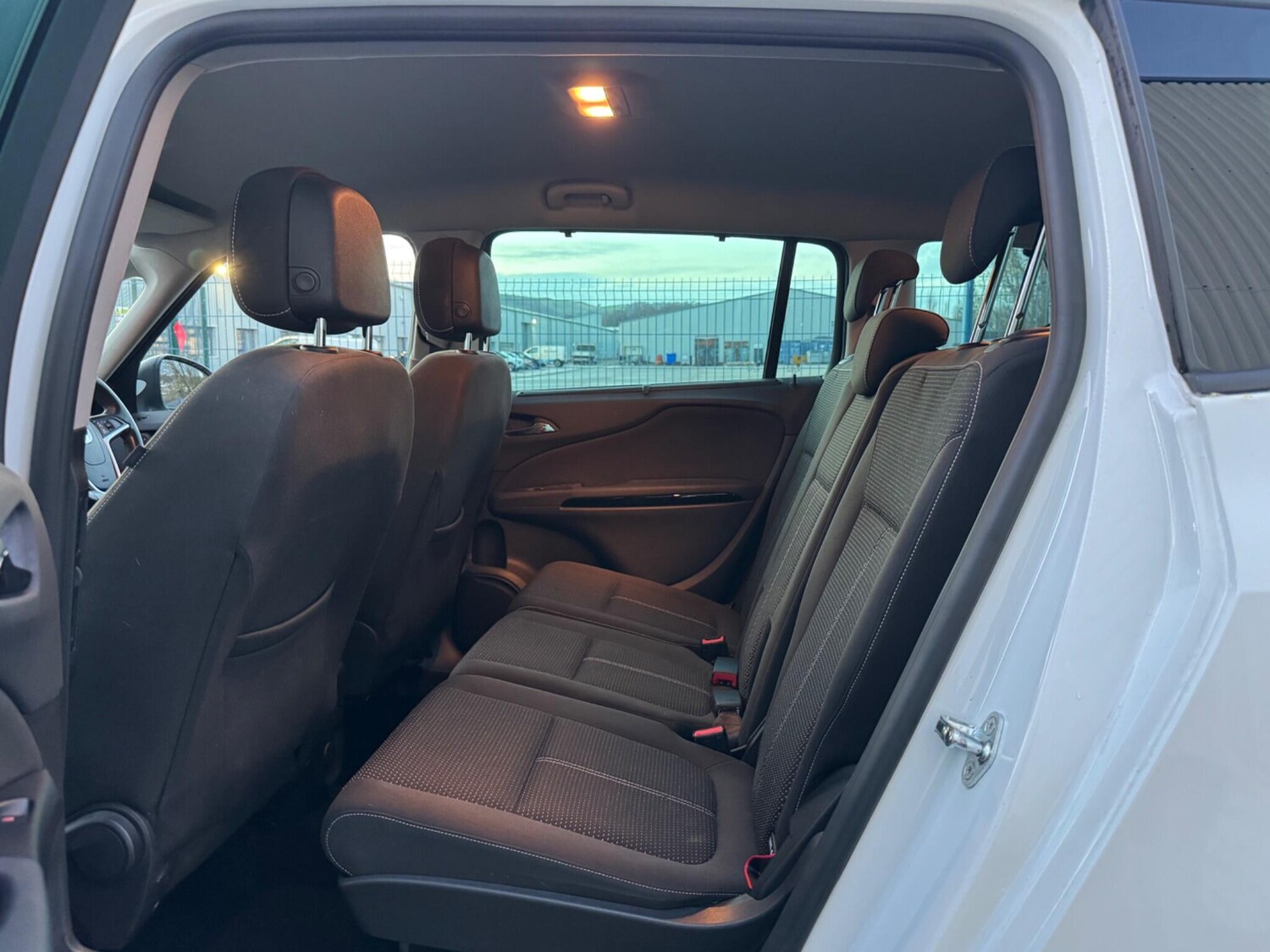 Used Vauxhall Zafira Tourer for sale - 77496318: Photo 35