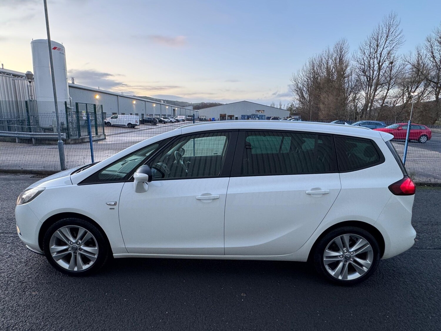 Used Vauxhall Zafira Tourer for sale - 77496318: Photo 8