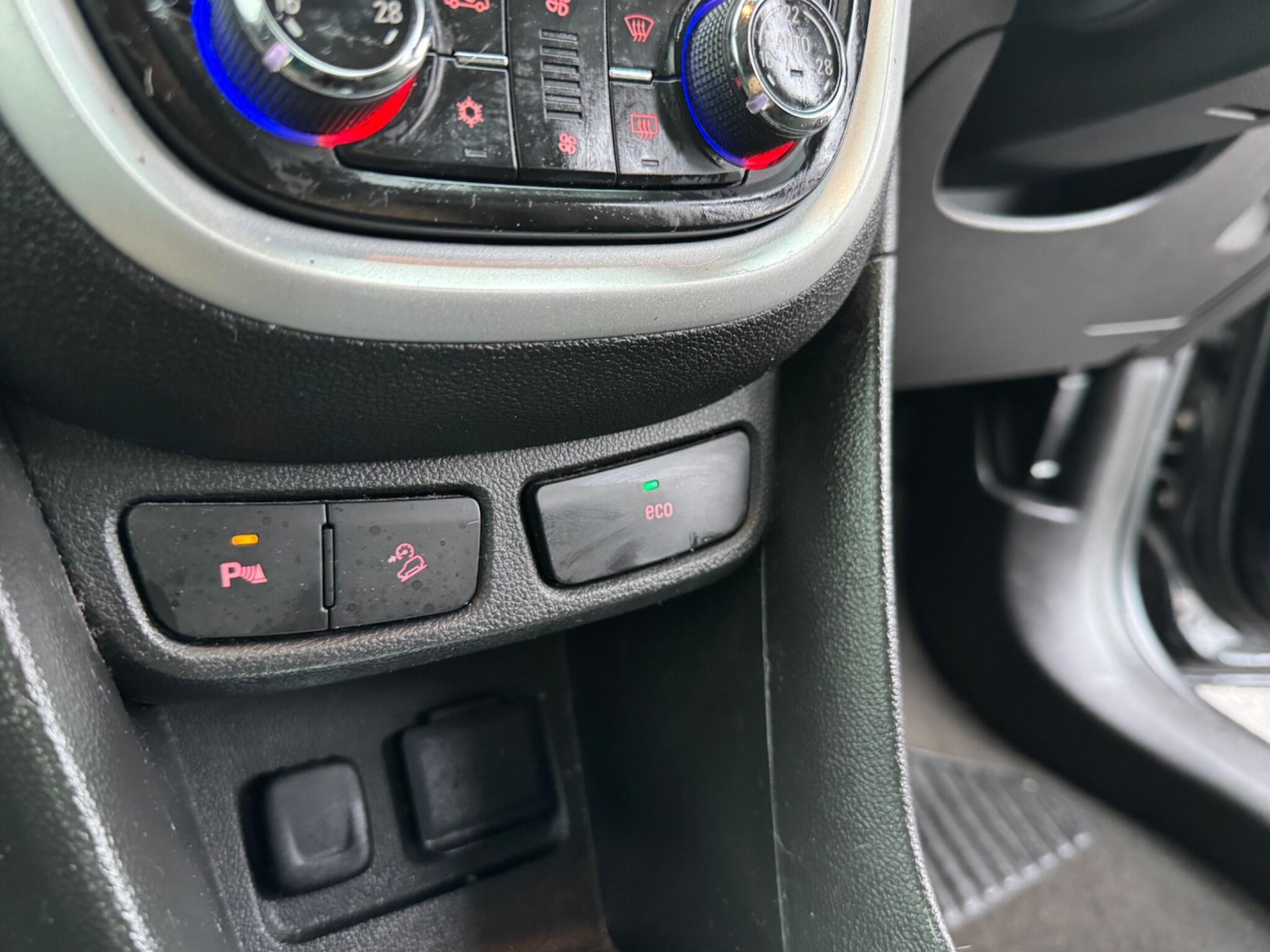 Used Vauxhall Mokka 2014 for sale - 78170335: Photo 24