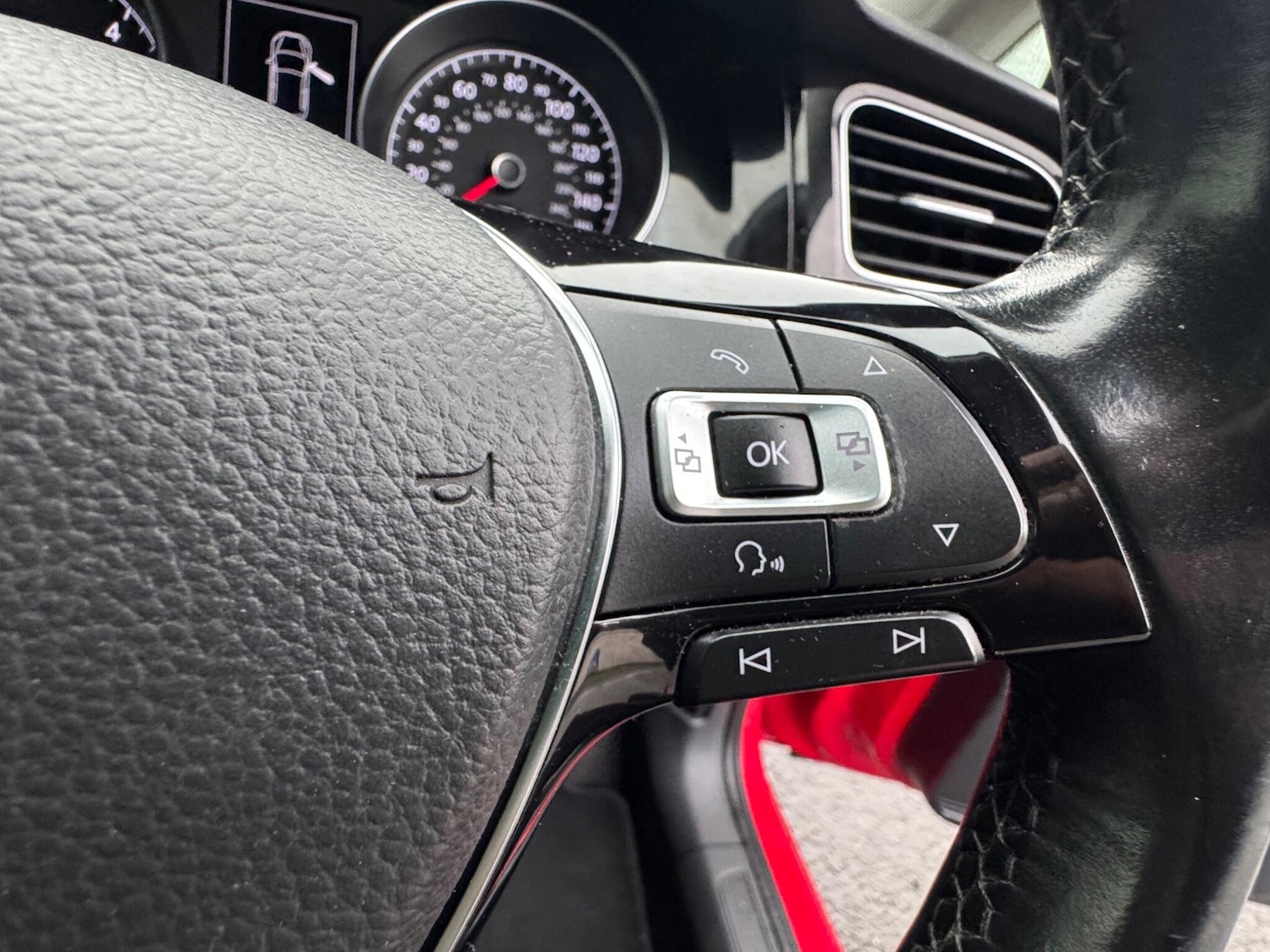 Used Volkswagen Golf 2014 for sale - 77205096: Photo 32