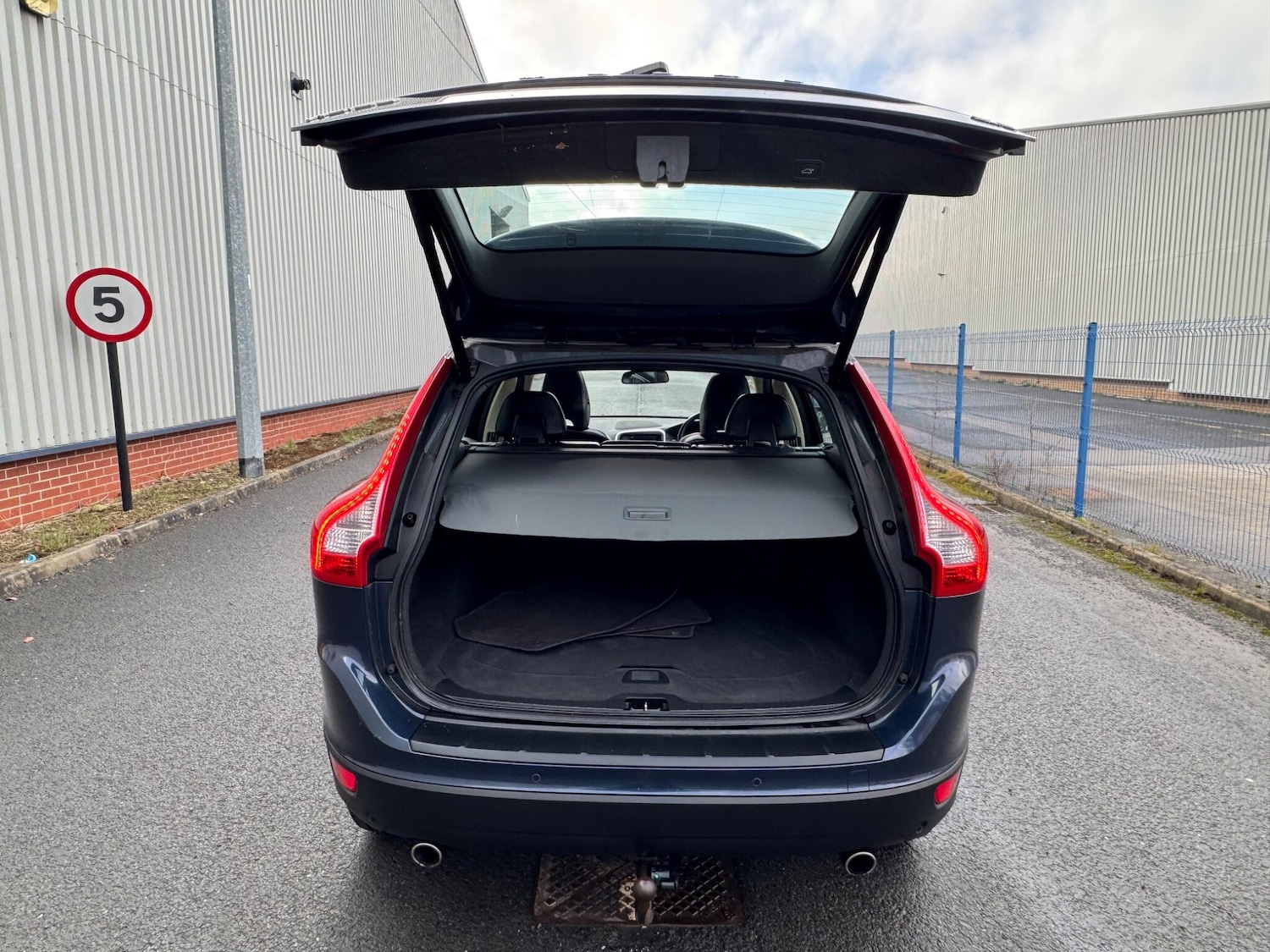 Used Volvo XC60 2013 for sale - 77395681: Photo 15