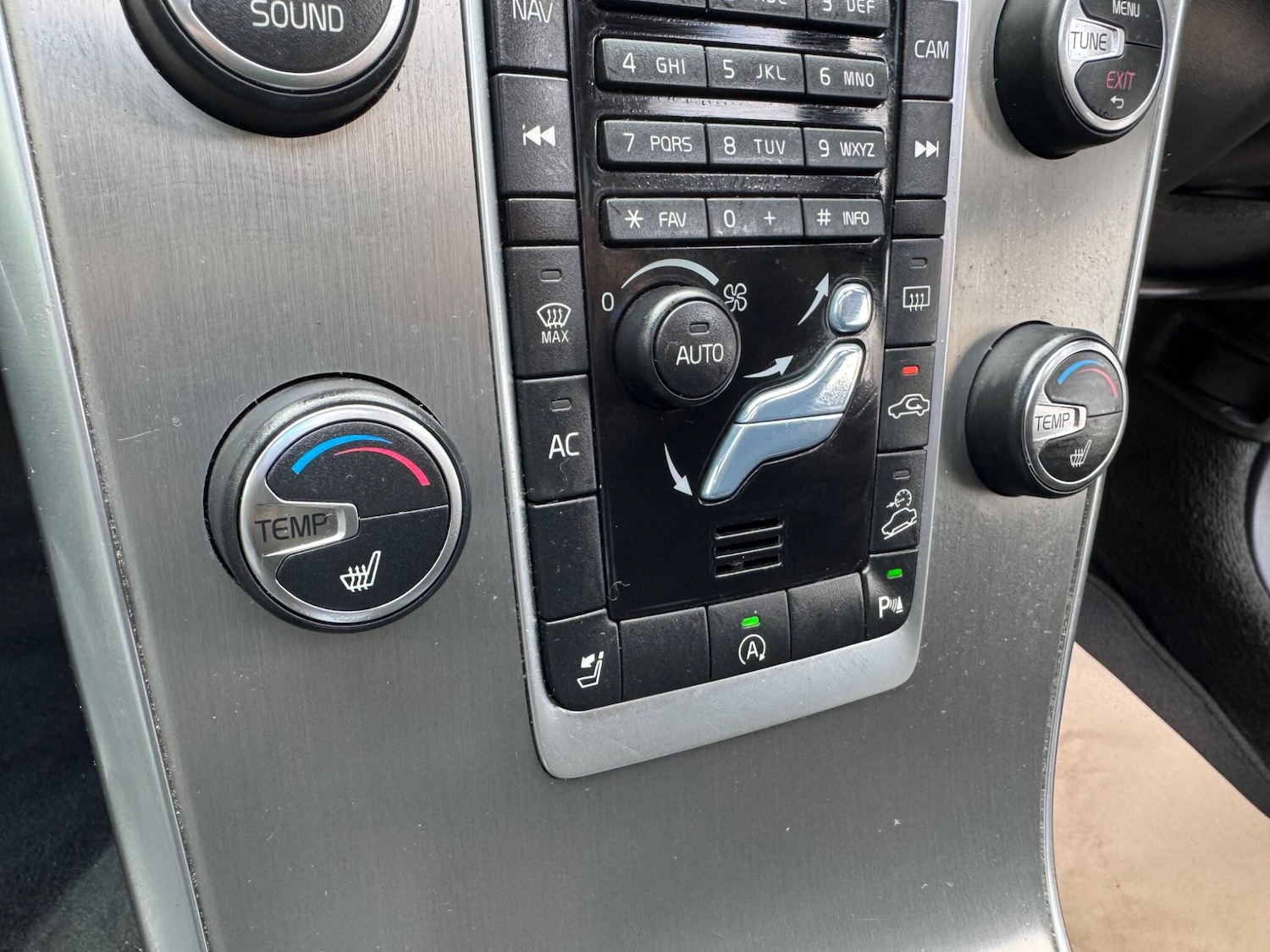 Used Volvo XC60 2013 for sale - 77395681: Photo 25