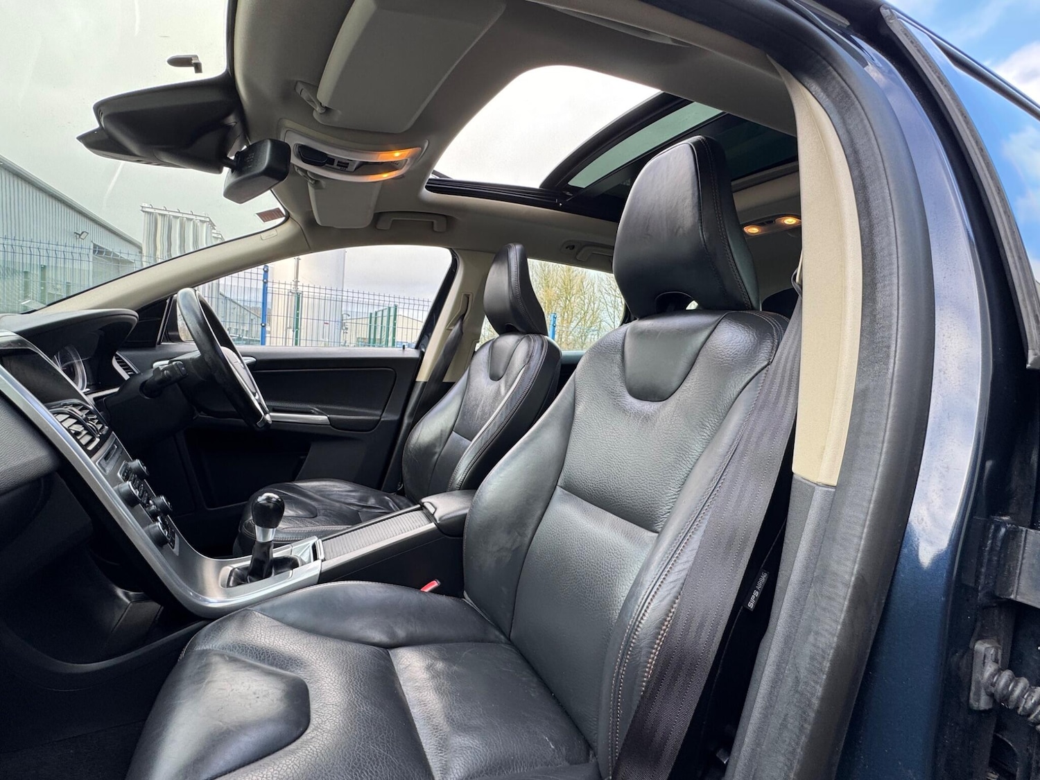 Used Volvo XC60 2013 for sale - 77395681: Photo 30