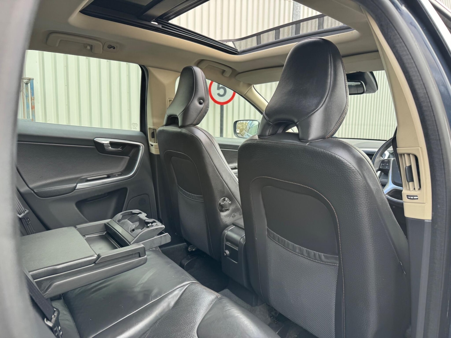 Used Volvo XC60 2013 for sale - 77395681: Photo 33