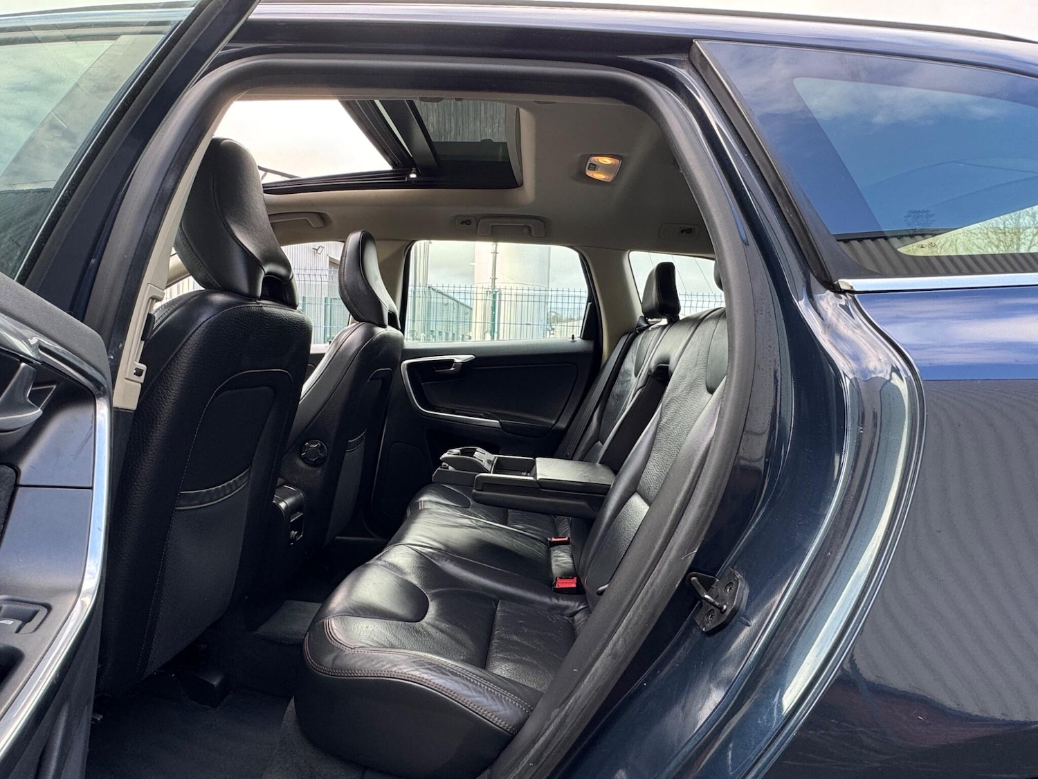 Used Volvo XC60 2013 for sale - 77395681: Photo 37