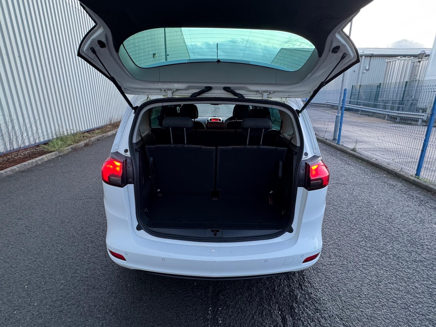 Used Vauxhall Zafira 2017 for sale - 77205087: Photo 14