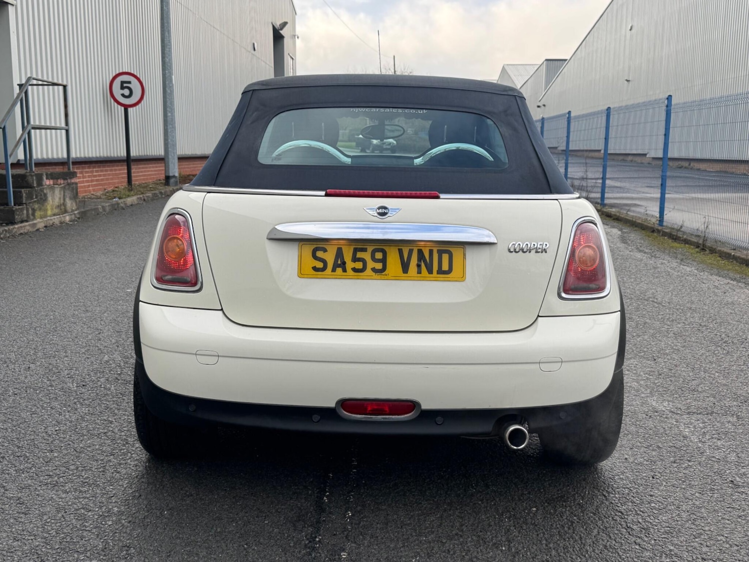 Used MINI Convertible 2009 for sale - 77400803: Photo 11