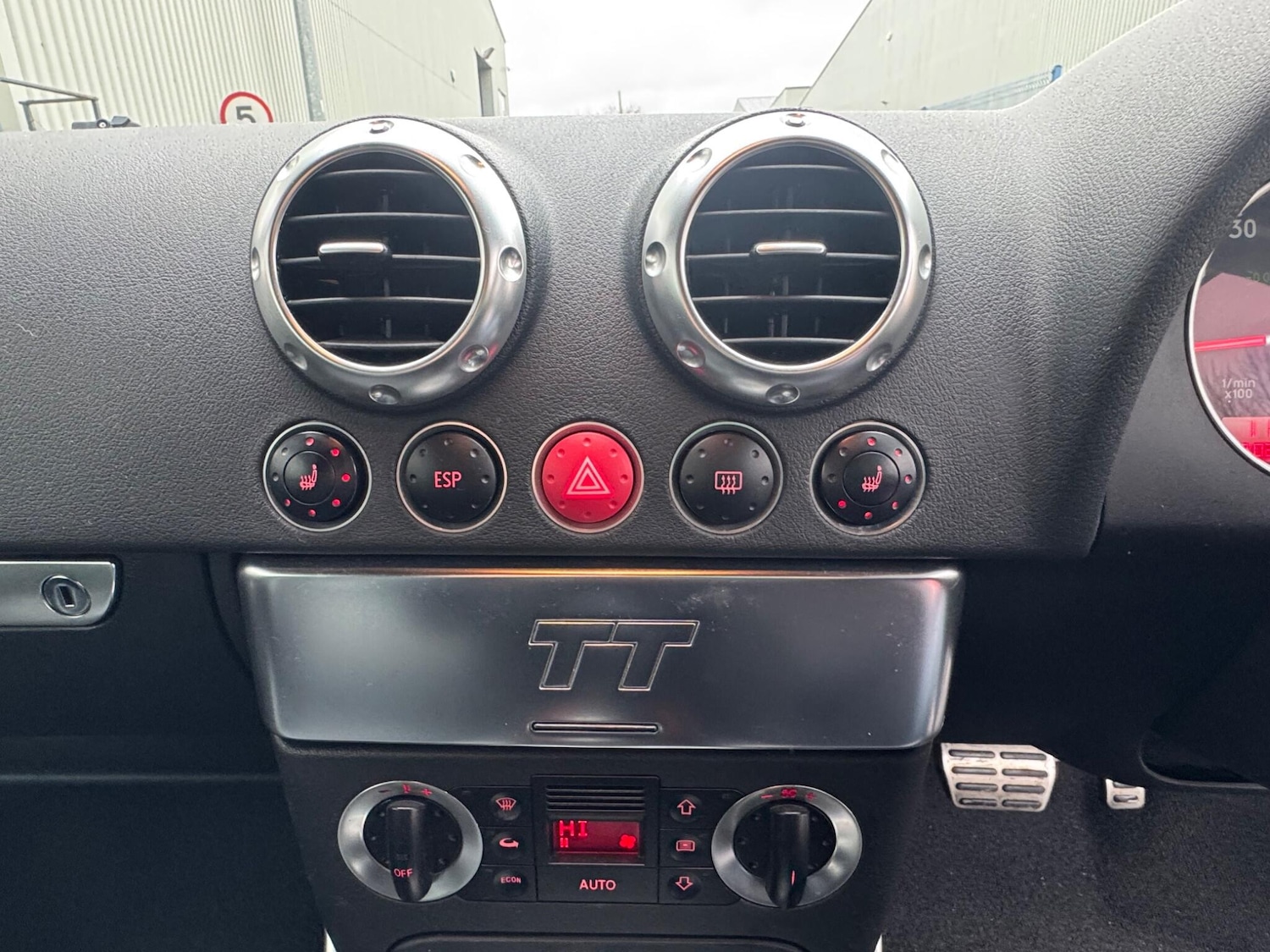 Used Audi TT for sale - 77537579: Photo 25