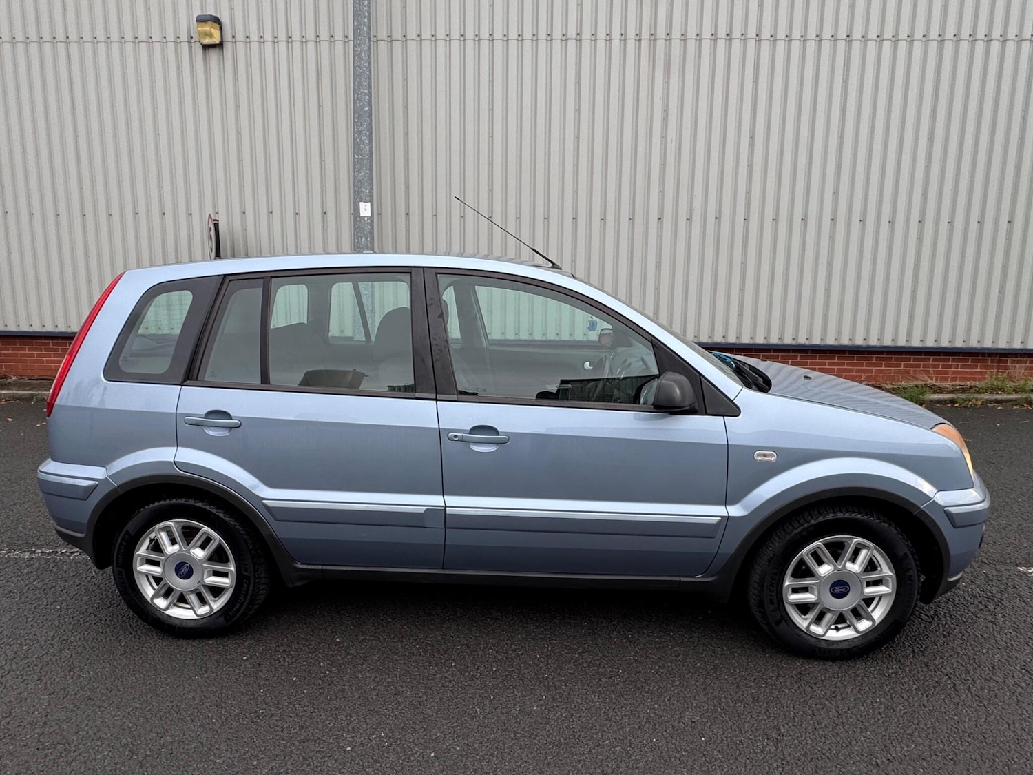 Used Ford Fusion 2006 for sale - 77205089: Photo 16