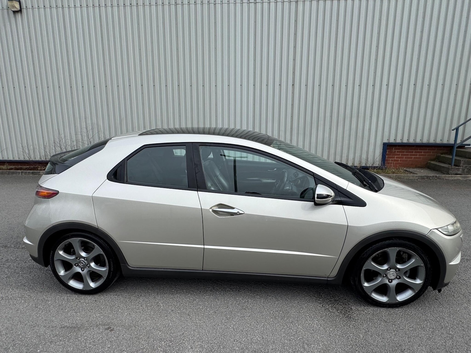 Used Honda Civic for sale - 78115577: Photo 4