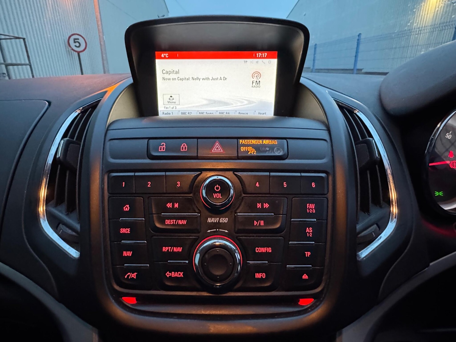 Used Vauxhall Zafira 2015 for sale - 77559684: Photo 24