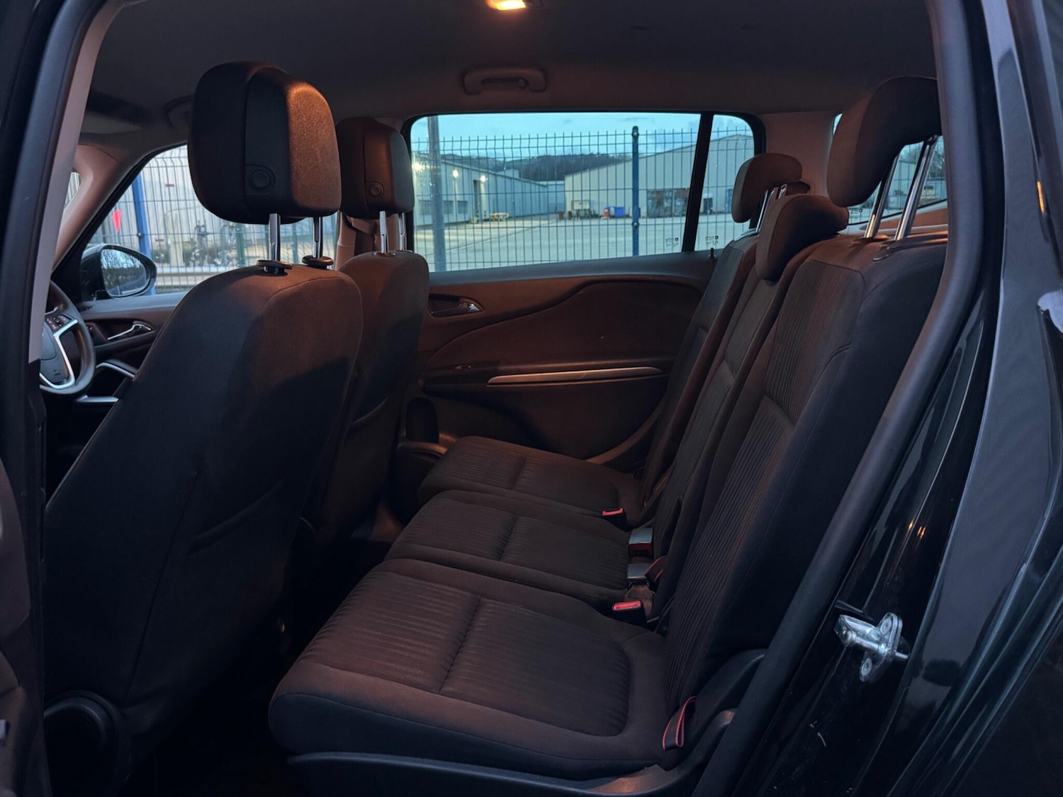 Used Vauxhall Zafira 2015 for sale - 77559684: Photo 34