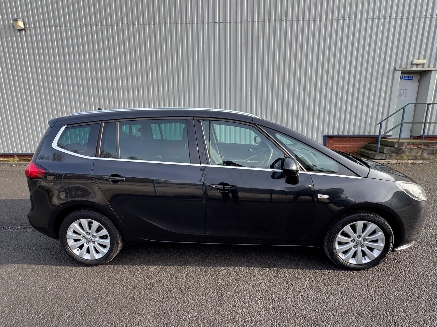 Used Vauxhall Zafira 2015 for sale - 77559684: Photo 4