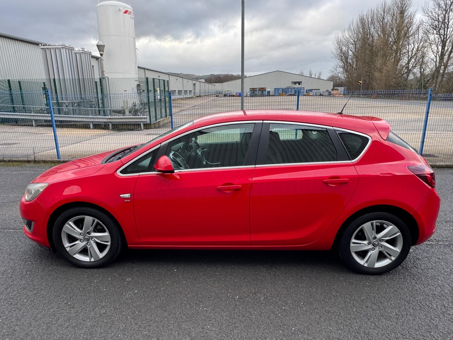 Used Vauxhall Astra 2013 for sale - 77400532: Photo 8