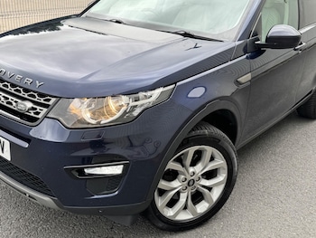 Used Land Rover Discovery Sport 2016 for sale - 79325349: Photo