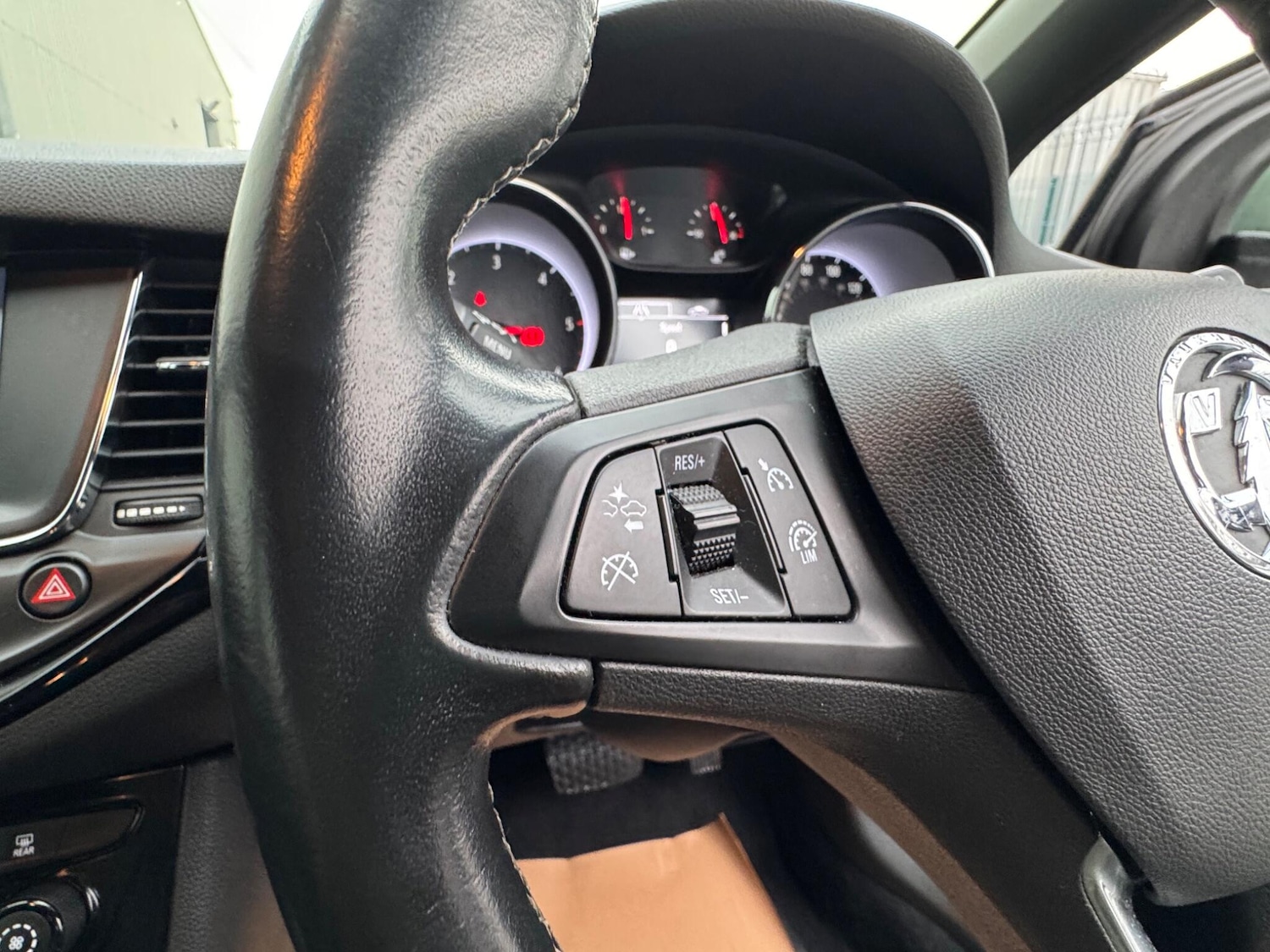 Used Vauxhall Astra 2017 for sale - 77205083: Photo 35