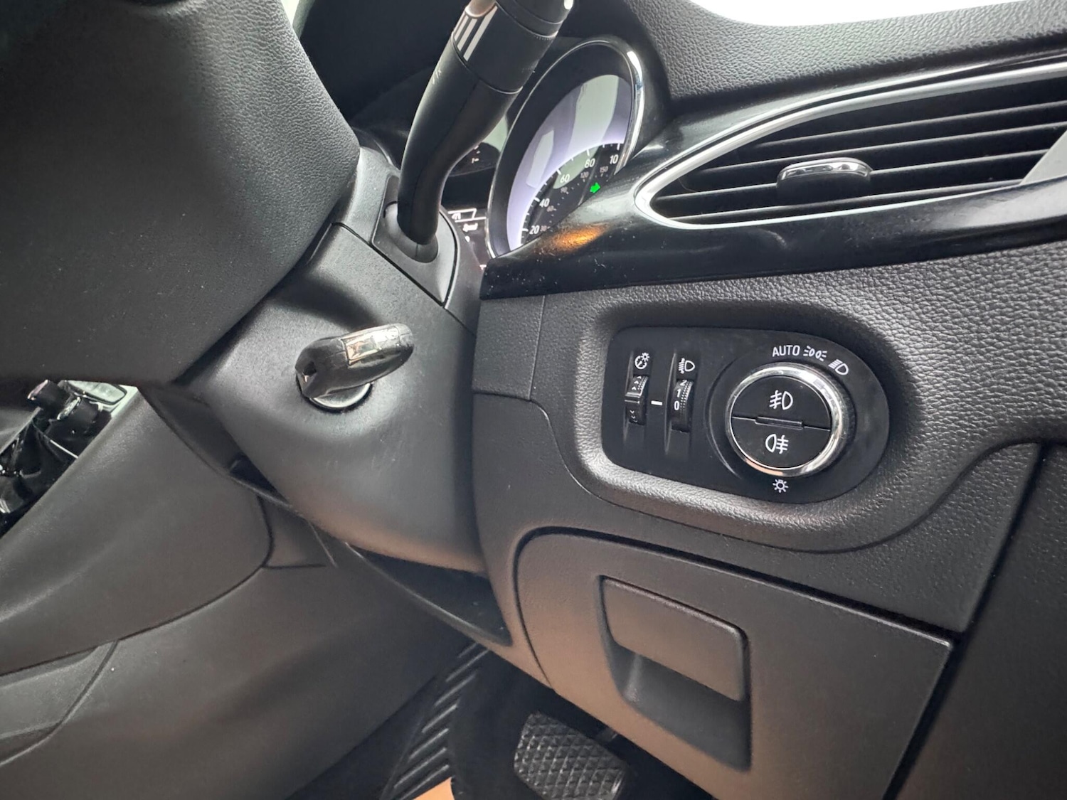 Used Vauxhall Astra 2017 for sale - 77205083: Photo 37