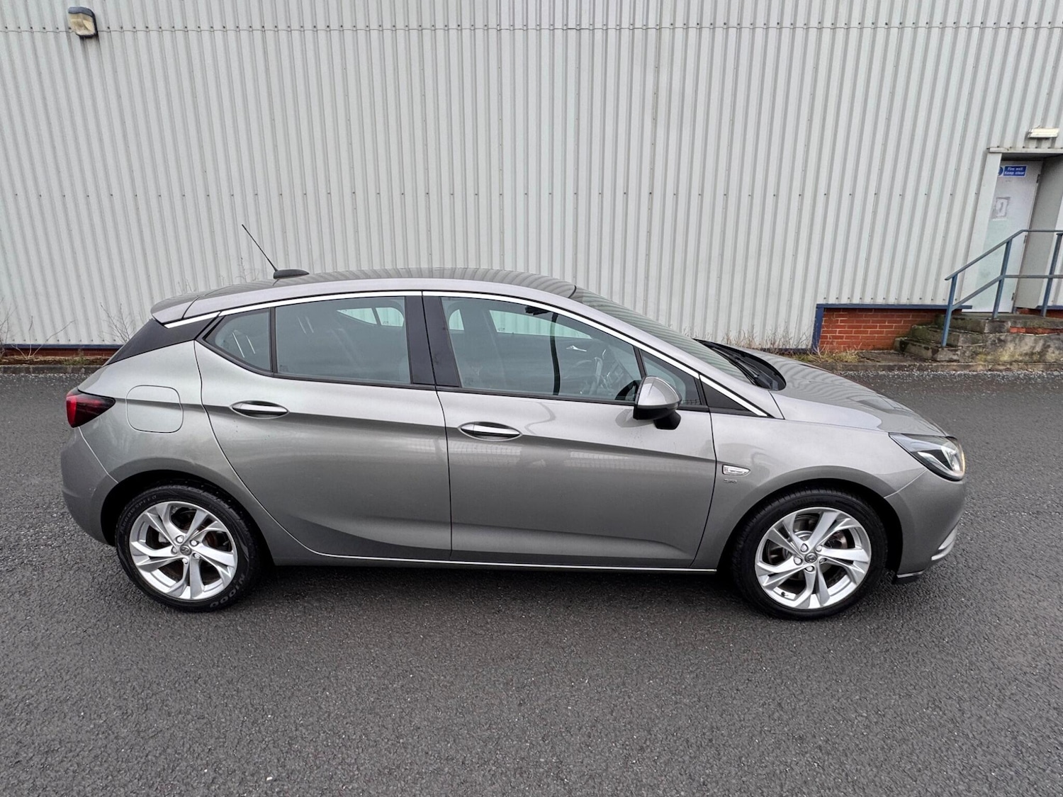 Used Vauxhall Astra 2017 for sale - 77205083: Photo 7