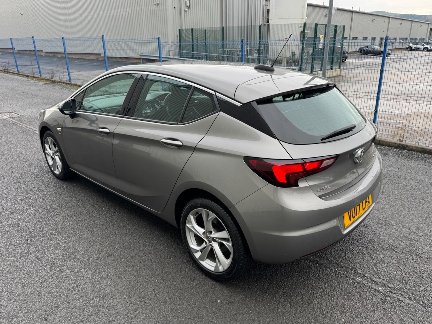 Used Vauxhall Astra 2017 for sale - 77205083: Photo 8