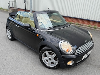 Used MINI Convertible 2009 for sale - 79609622: Photo