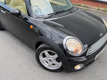 Used MINI Convertible 2009 for sale - 79609622: Photo