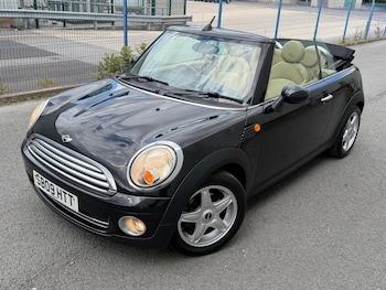 Used MINI Convertible 2009 for sale - 79609622: Photo