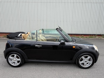 Used MINI Convertible 2009 for sale - 79609622: Photo
