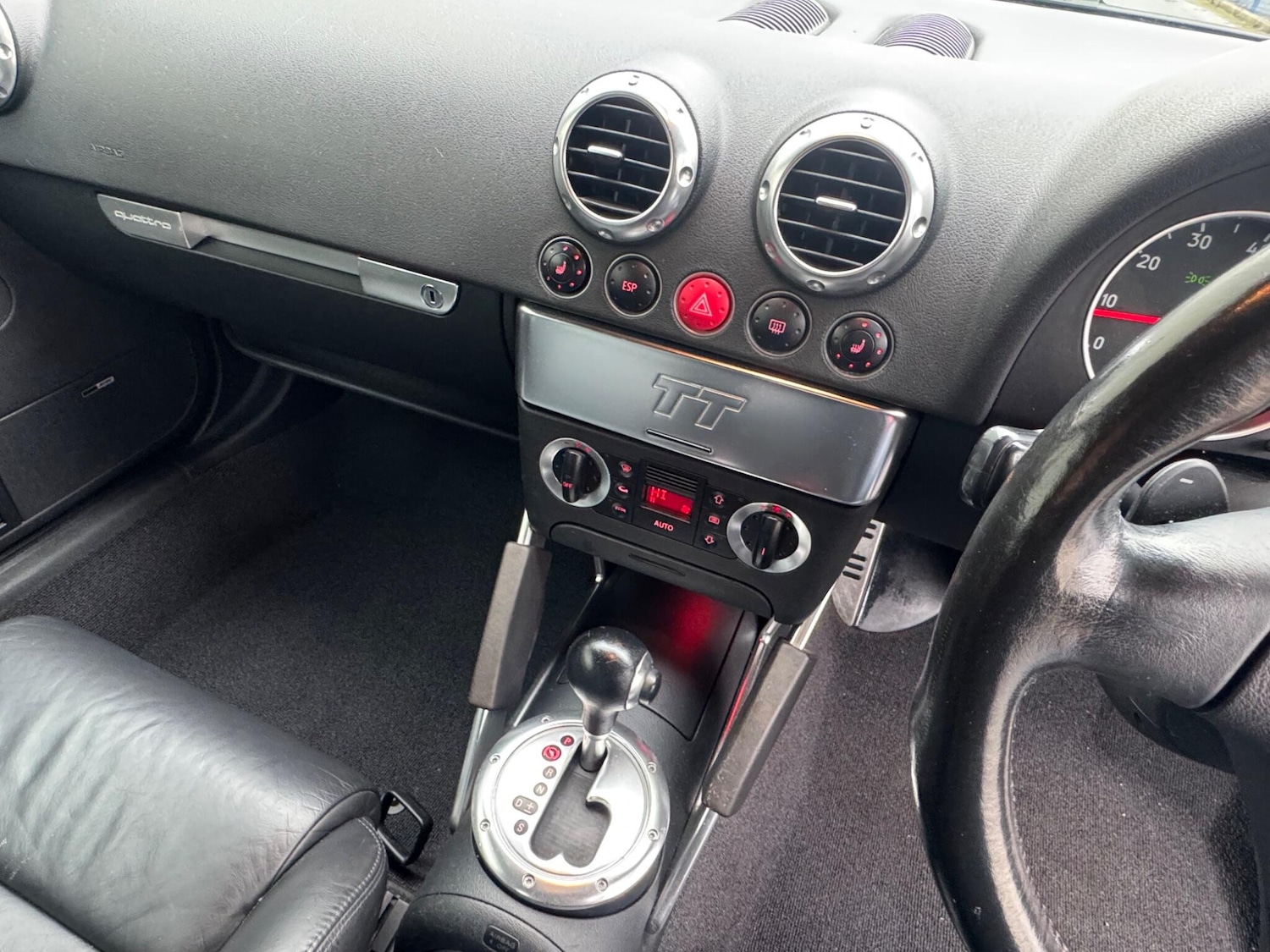 Used Audi TT 2004 for sale - 78170379: Photo 24