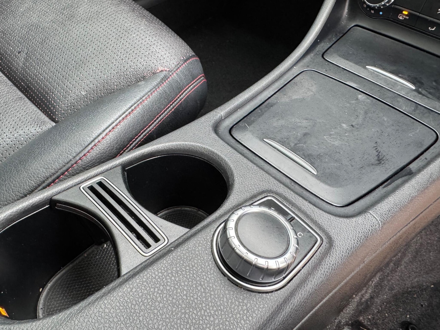 Used Mercedes-Benz A-Class 2014 for sale - 77524575: Photo 33