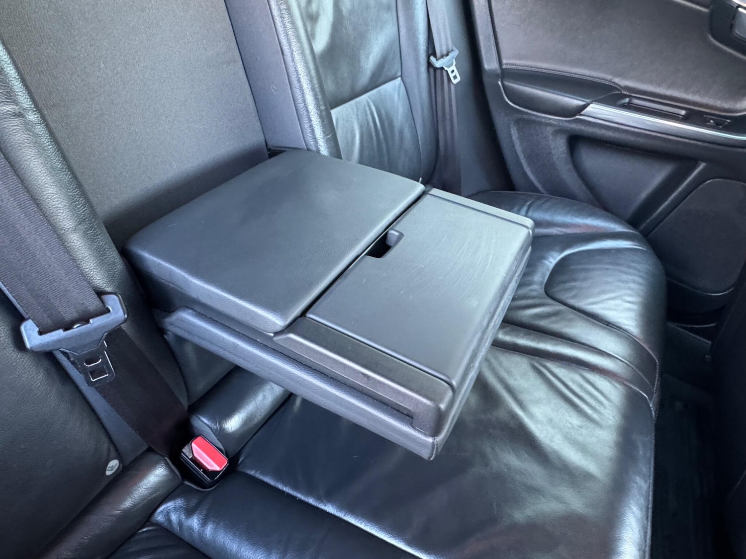 Used Volvo V60 2012 for sale - 77411369: Photo 28