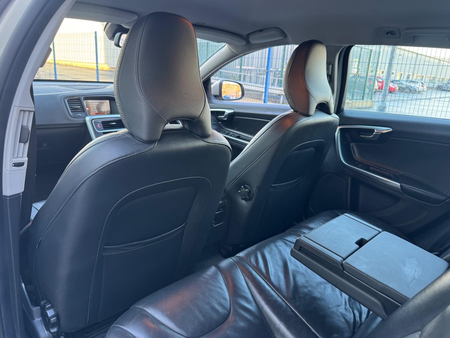 Used Volvo V60 2012 for sale - 77411369: Photo 31